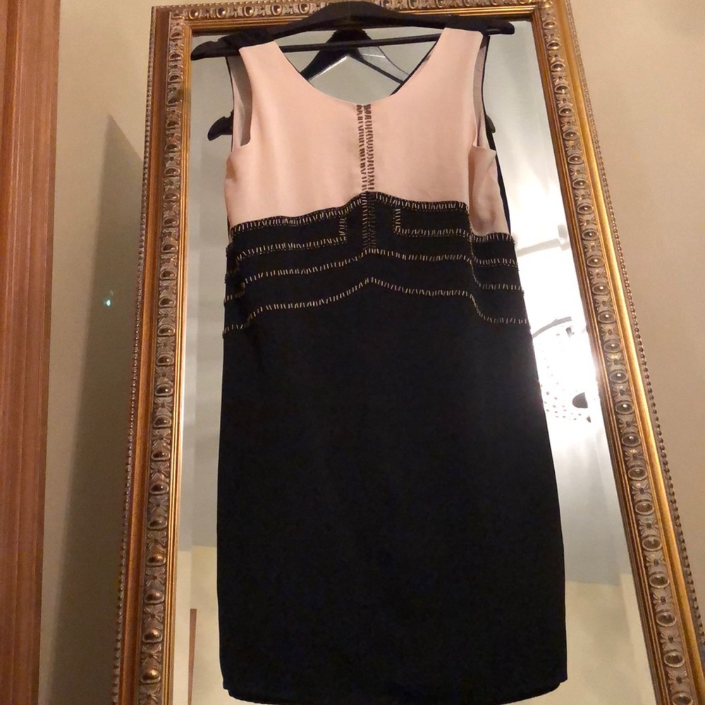 GIANNI BINI NWOT FULLY LINED SLEEVELESS DRESS MED